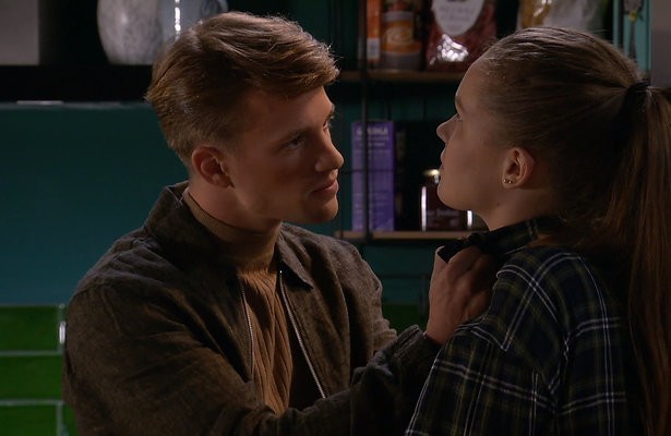 Komende week in GTST: Realiteitsloze romances en de wanstaltige wachttijd 